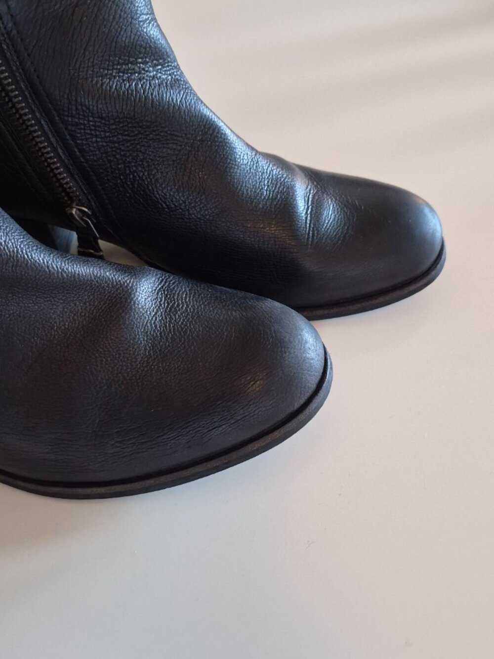 Clarks Ankle Boots Womens 9 Black Leather Side Zip Block Heel Booties - Picture 10 of 12